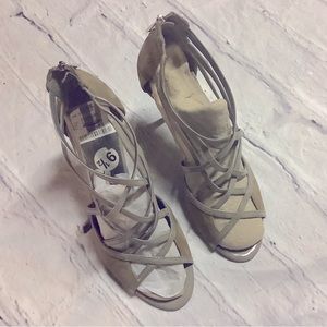 CALVIN KLEIN WOMENS HEEL SHOES.